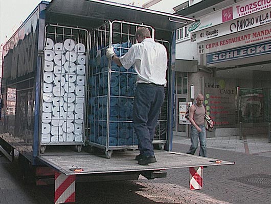 Sturzgefahr LKW-Bühne